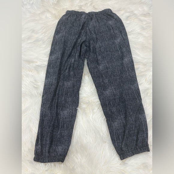 Lululemon Rollin' With My Omies Pant - Picture 5 of 8